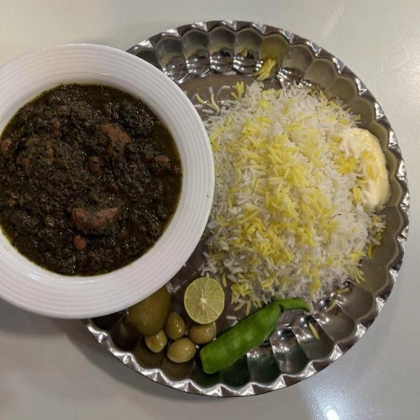 چلو خورشت قورمه سبزی قیمت ۱۶۰ تومان